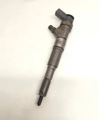 BMW 5 E60 E61 Fuel injector 7794652