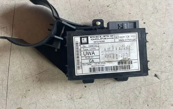 Opel Astra H Bluetooth control unit module 13287707