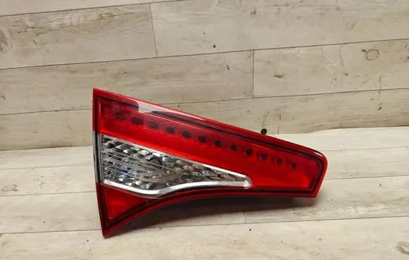 KIA Optima Tailgate rear/tail lights 