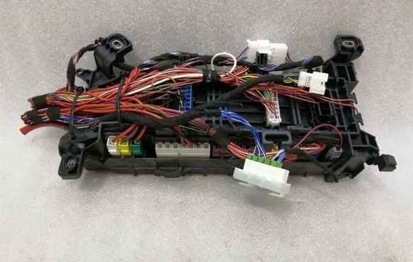 Mercedes-Benz A W176 Fuse module A2465400340