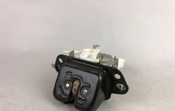 Subaru Legacy Tailgate/trunk/boot lock/catch/latch