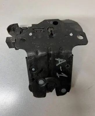 Audi A3 S3 8P Tailgate/trunk/boot lock/catch/latch 8P4827505C