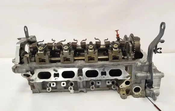 Peugeot 5008 II Rocker cam cover 9822246110