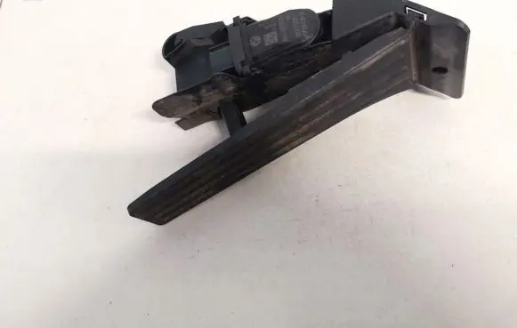BMW 2 F22 F23 Accelerator throttle pedal 35426853175 3542-6853175