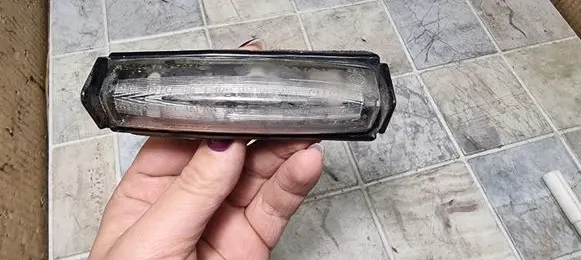Toyota Yaris Number plate light A045053