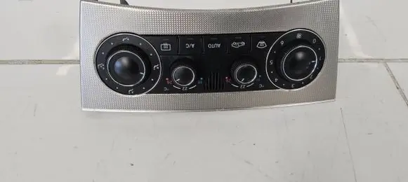 Mercedes-Benz C W203 Climate control unit A2038303485 F011500039 G193351