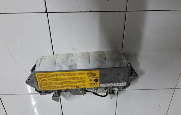 Audi A6 S6 C6 4F Passenger airbag TP305210110AD