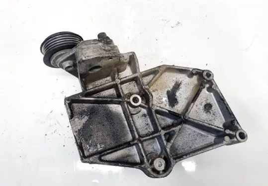 Audi A4 S4 B5 8D Engine mounting bracket 028260885A