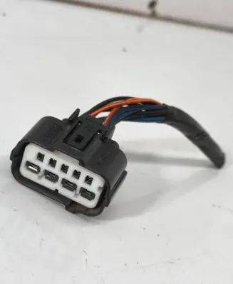 Rover Land Rover Headlight/headlamp wiring loom/harness 61890614 8379426
