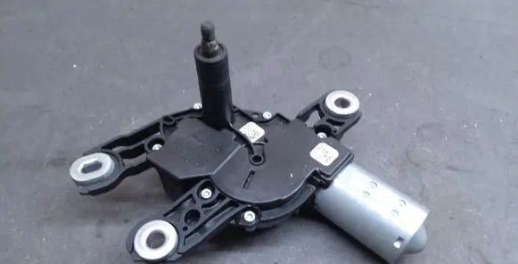 Volkswagen Golf VII Rear window wiper motor 5G0955711 W000024388