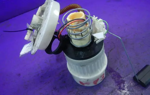 Mazda 3 I In-tank fuel pump 3N619H307