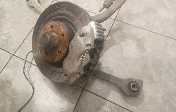Mercedes-Benz S W221 Front wheel hub