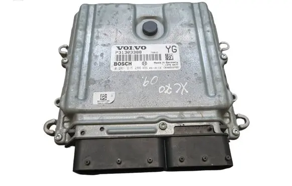 Volvo XC70 Engine control unit/module P31303388 1039S33755