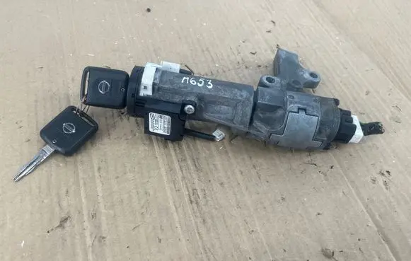 Nissan Pathfinder R51 Ignition lock 216697757 28590C9968 A8285D999
