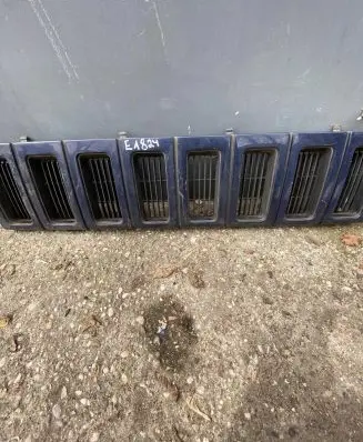 Jeep Grand Cherokee Front bumper upper radiator grill 55054889 E1824