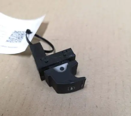 Volkswagen Golf Plus Electric window control switch