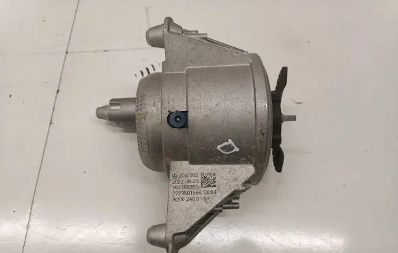 Mercedes-Benz C W206 Engine mount bracket A2062400101