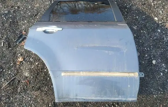 Mitsubishi Outlander Rear door pilkos