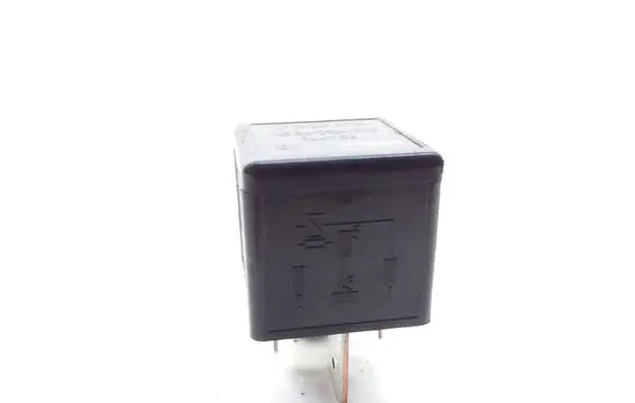 Volvo XC90 Hazard warning light relay 9441158 V23134J52X346