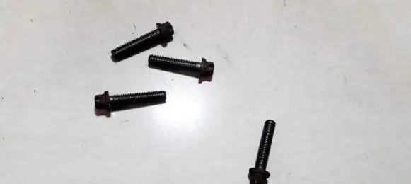 Land Rover Discovery Sport Nuts/bolts 