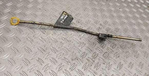 Toyota RAV 4 (XA20) Oil level dip stick 