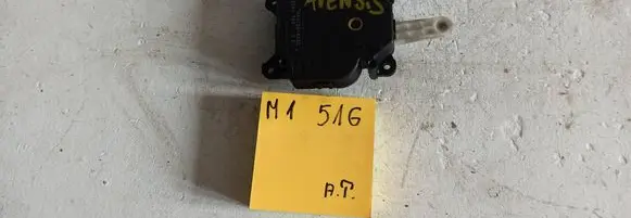 Toyota Avensis T250 Air flap motor/actuator 0637008680
