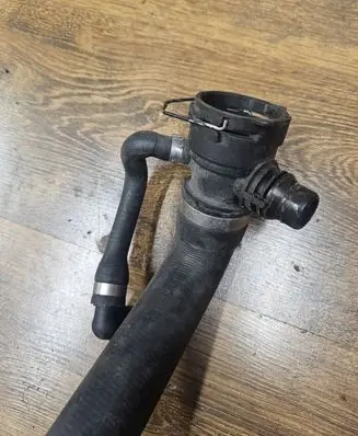 BMW 1 E81 E87 Engine coolant pipe/hose