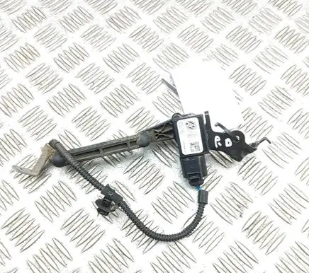 Porsche Taycan 9J1 Air suspension front height level sensor 9J1616214 6PM012699