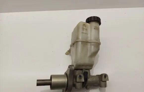 Peugeot 407 Master brake cylinder 9646980980