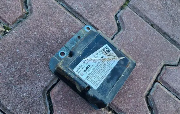 Fiat Doblo Airbag control unit/module 51881770