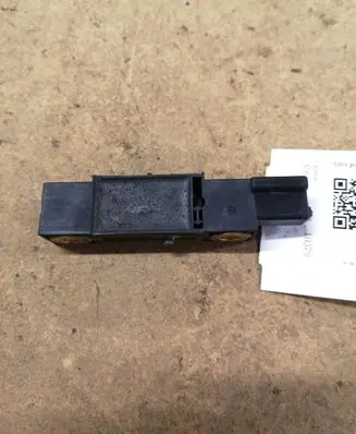 Volvo V70 Airbag deployment crash/impact sensor 8622365 001674 040101