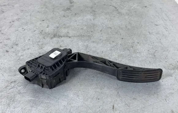 Ford Mondeo MK V Accelerator throttle pedal E1513175102 697988C00209