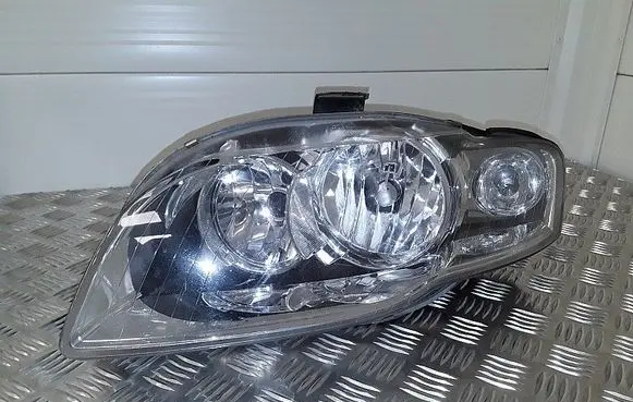 Audi A4 S4 B7 8E 8H Headlight/headlamp TYC20A530