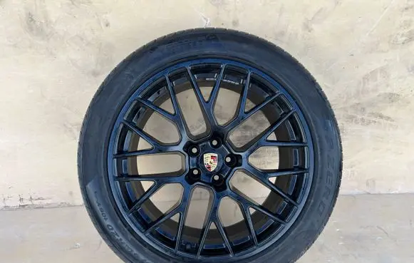 Porsche Macan (95B) R20 alloy rim