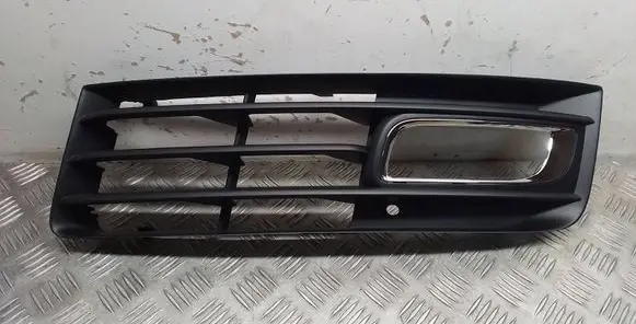 Audi A8 S8 D3 4E Front bumper lower grill 4E0807681
