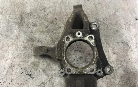 Volvo V70 Front wheel hub spindle knuckle 9461944
