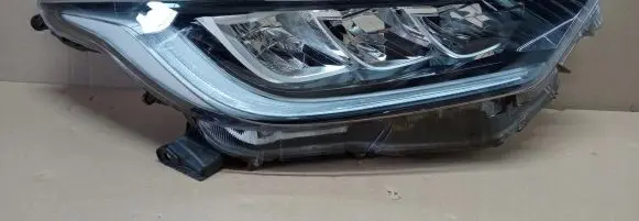 Toyota Yaris XP210 Headlight/headlamp K0-8