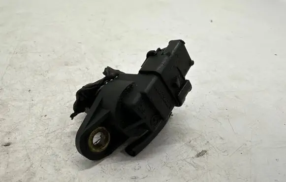Mercedes-Benz E W211 Camshaft position sensor A0031539728