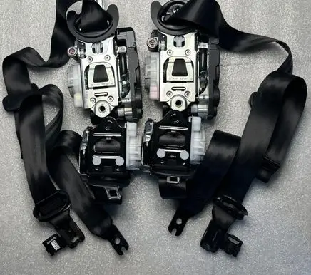 Audi RS Q8 Set of seat belts 4M8857706H 4M8857705H 4M8857805M