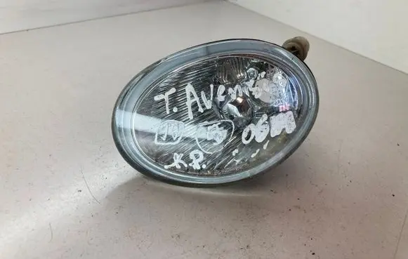 Toyota Avensis T250 Front fog light