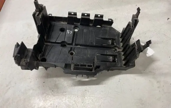 Peugeot 508 Battery box tray 9686469580