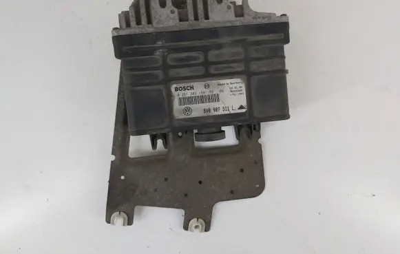 Volkswagen PASSAT B4 Engine control unit/module 0261203188189 8A0907311L