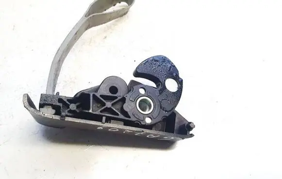 Toyota Aygo AB10 Seat back rest lock catch l0011560