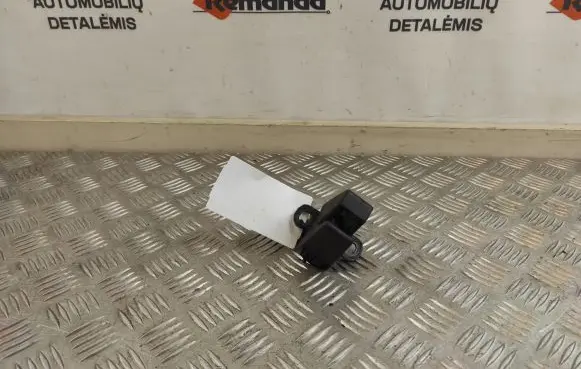 Loading door lock