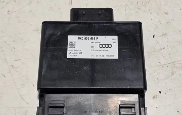Audi A6 S6 C7 4G Voltage converter/converter module 8K0959663F 8K0959663