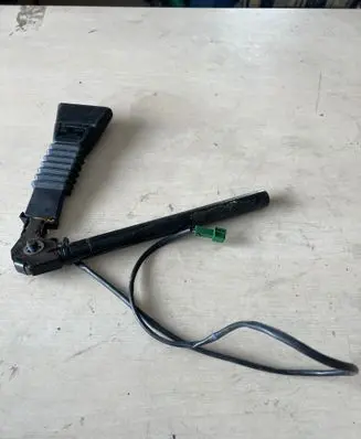 Opel Zafira A Front seatbelt buckle 24404441