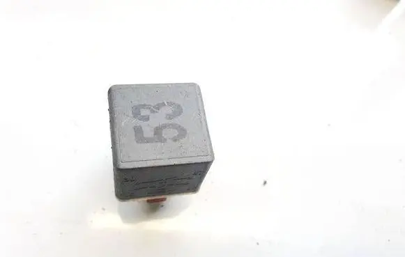 Volkswagen Polo IV 9N3 Other relay 141951253B