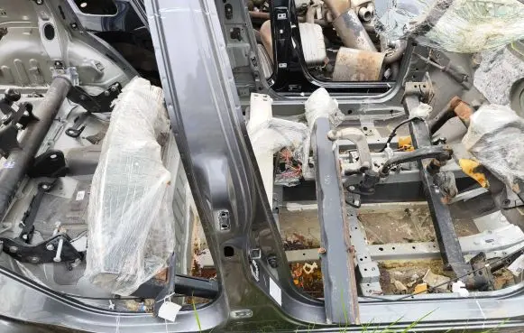 Nissan Qashqai Pillar (middle) 