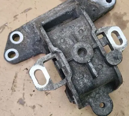 Citroen C5 Engine mount vacuum valve 