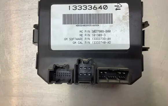 Opel Insignia A Tailgate/trunk control unit/module 13333640 13333739 1013033